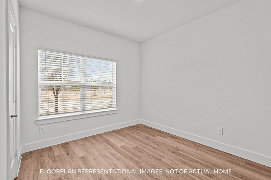 Spacious, unfurnished interior of a new home in Sorella, Tomball (Image 25).