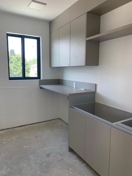 Image 36 of a home in .