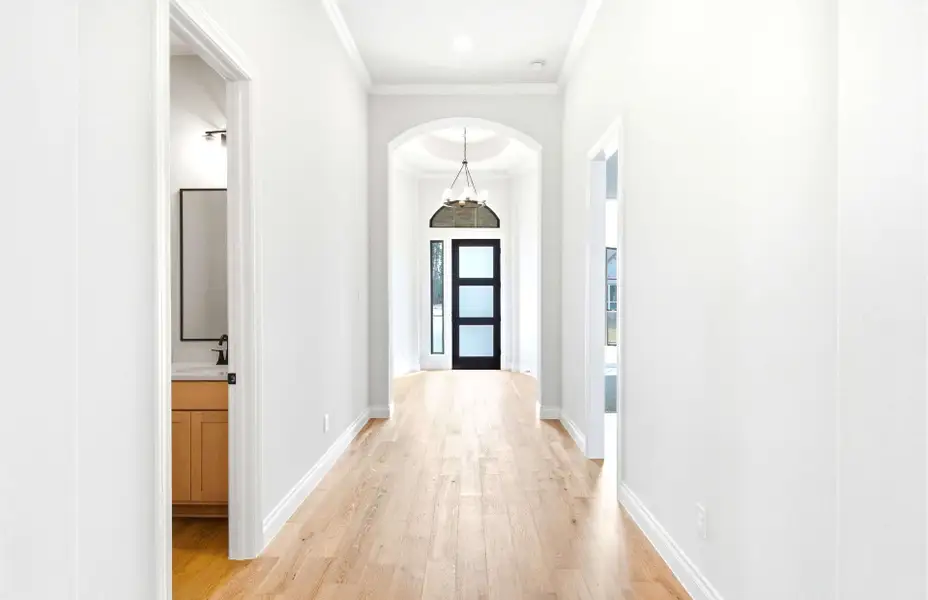 Spacious, unfurnished interior of a new home in The Highlands 55′, Porter (Image 21).