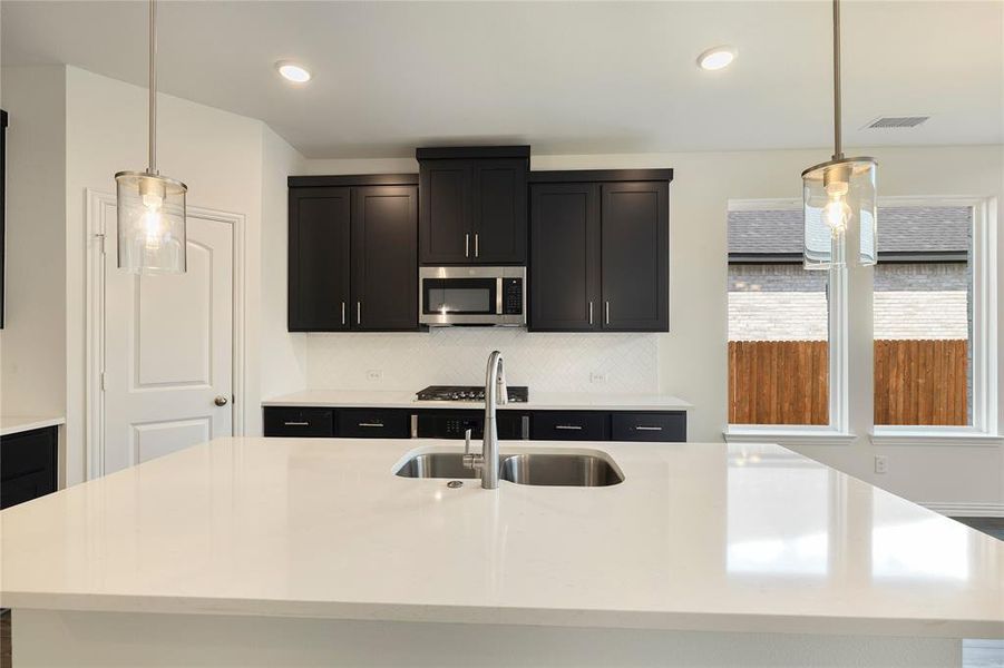 Spec Elevon 256 Bright Alcove-011 Spec Elevon 256 Bright Alcove-011