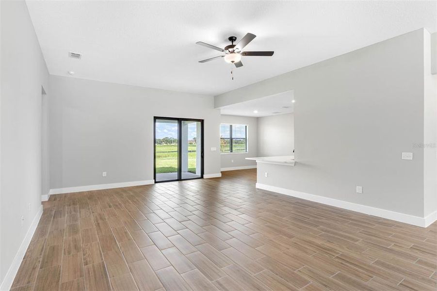 Spacious, unfurnished interior of a new home in Lake Gallagher Estates, Dover (Image 7).