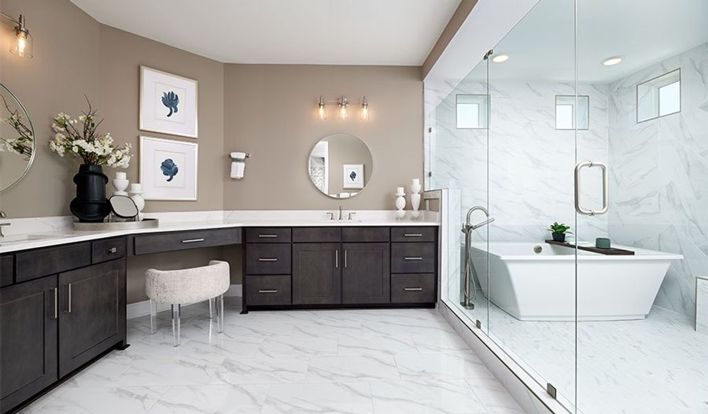 Harmon-E44H-AugustPark Bathroom