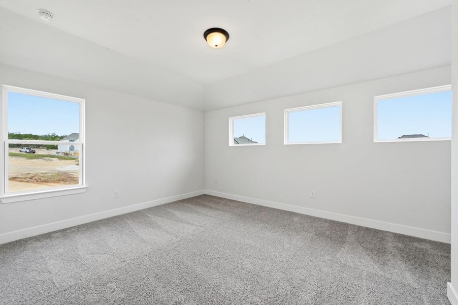 Spacious, unfurnished interior of a new home in Provence, Austin (Image 29).
