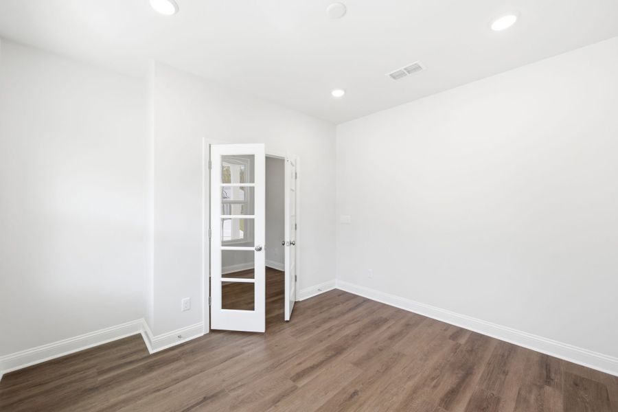 Spacious, unfurnished interior of a new home in Carriage Estates, Lexington (Image 31).