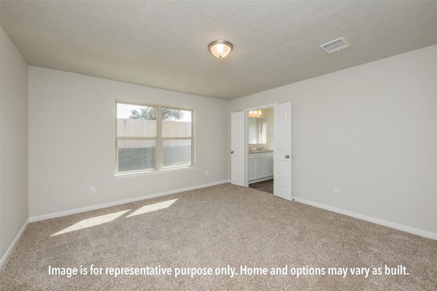 Spacious, unfurnished interior of a new home in Sterling Ridge, Huntsville (Image 14).