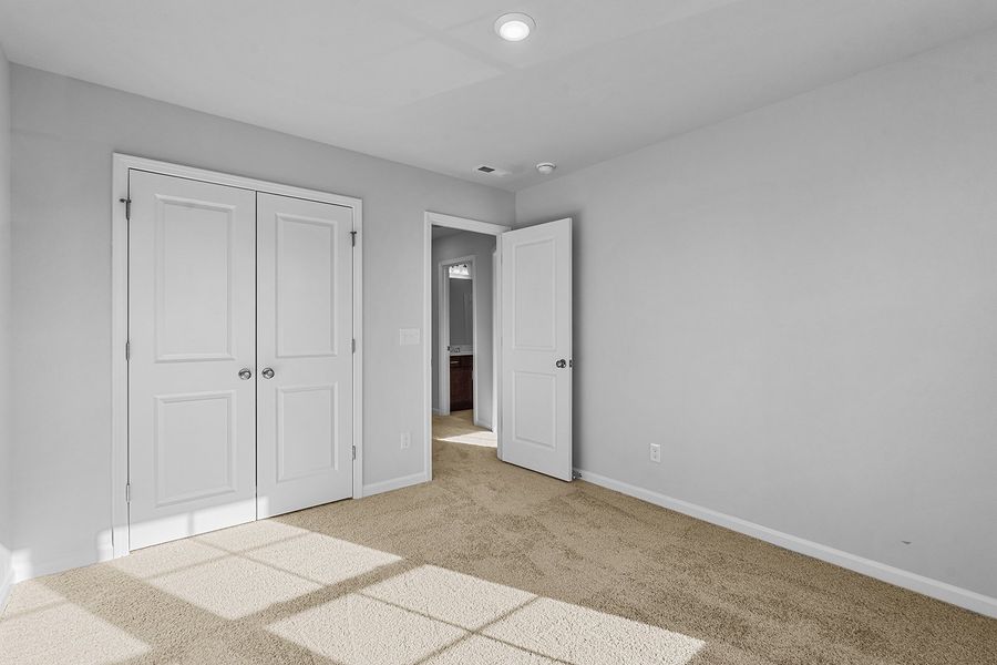 Spacious, unfurnished interior of a new home in Hanes Lake, Winston-Salem (Image 28).