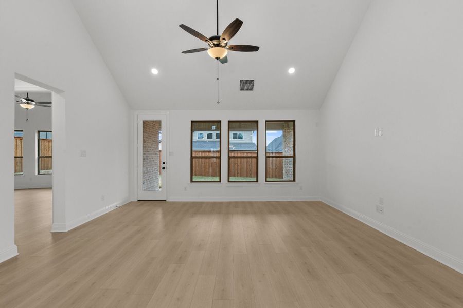 4br New Home in Celina, TX.  - Slide 17