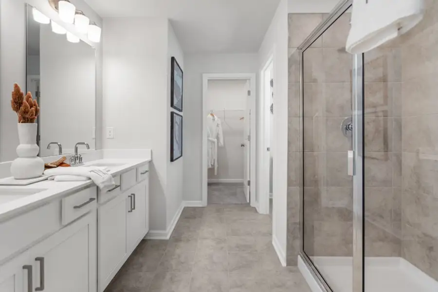 Furnished interior view inside a new home in Rosewood Farm, Lawrenceville (Image 4).