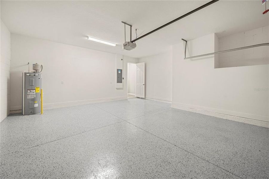 Spacious, unfurnished interior of a new home in , Groveland (Image 57).