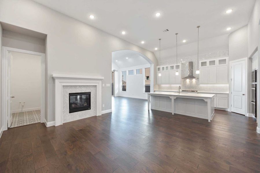 Representative unfurnished interior of a home built from the 217 by Highland Homes in Cross Creek West, Fulshear (Image 18).