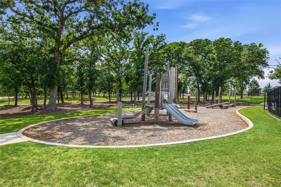 Community amenities in , Denton (Image 39).