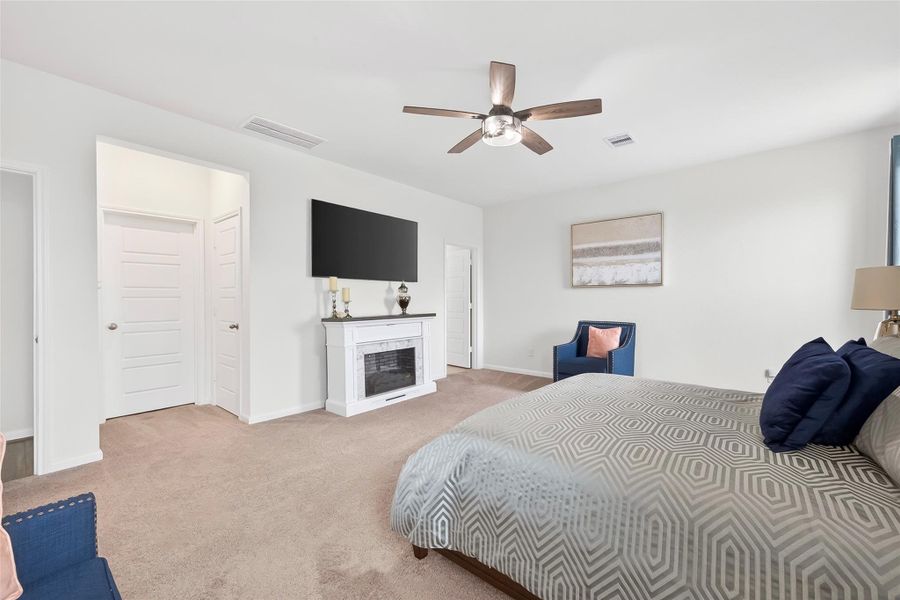 Furnished interior view inside a new home in , Fresno (Image 18).