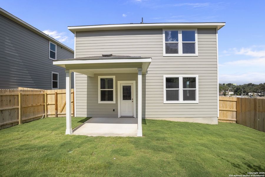 Exterior details and patio area of a home in Rosemont Hill, San Antonio (Image 3). Exterior details and patio area of a home in Rosemont Hill, San Antonio (Image 3).