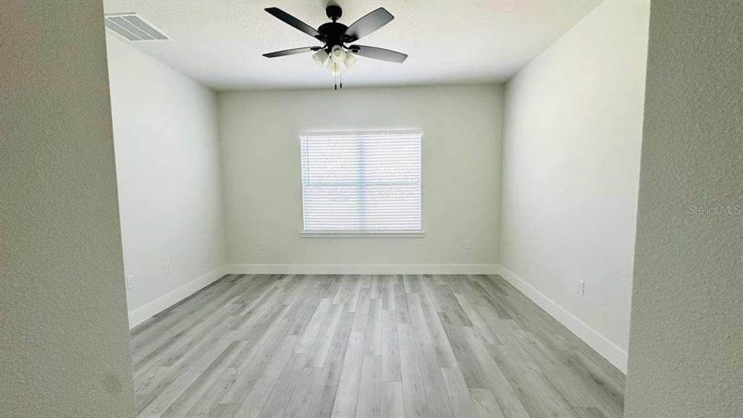 Spacious, unfurnished interior of a new home in , Ocala (Image 17).