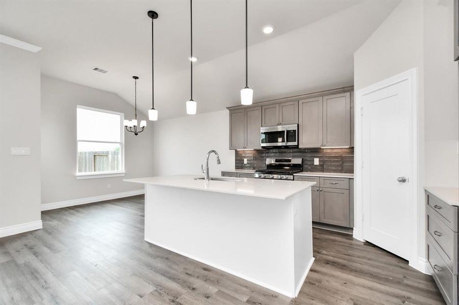 Beautiful Open kitchen with Kitchen Island