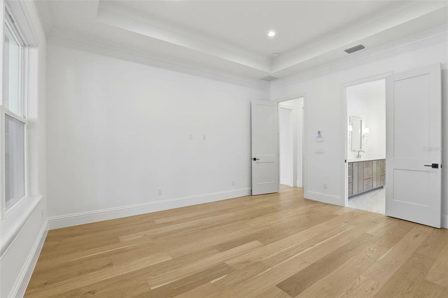 Spacious, unfurnished interior of a new home in , Orlando (Image 18).