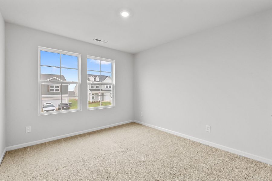 Spacious, unfurnished interior of a new home in Hanes Lake, Winston-Salem (Image 29).