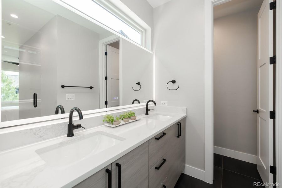 Furnished interior view inside a new home in , Winter Park (Image 28).