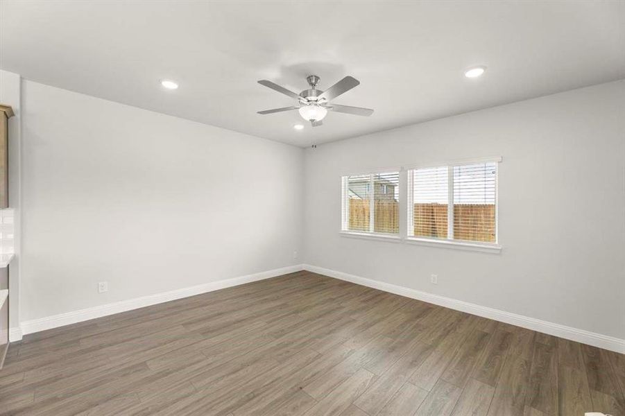06-451-sweet-spring-lavon-tx-living-room-alt