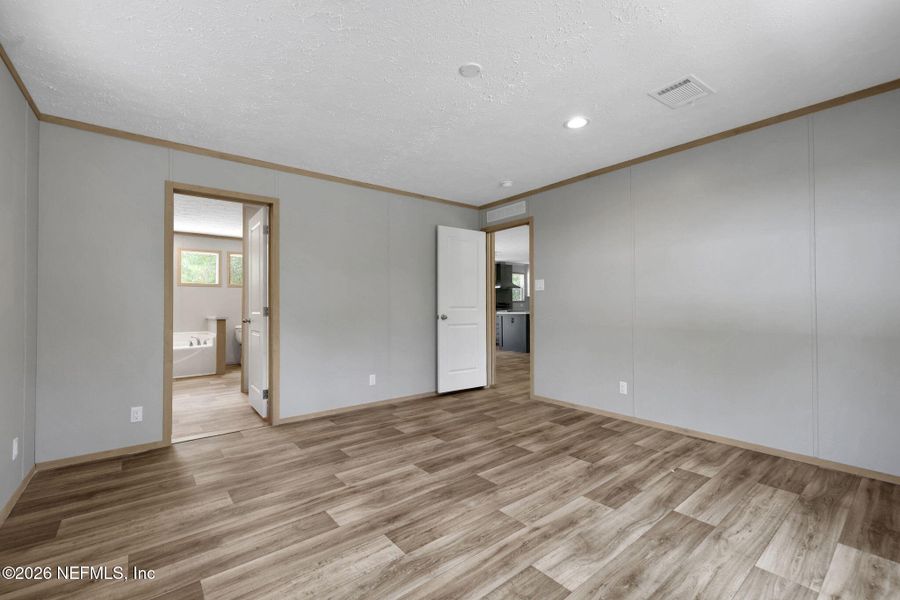 Spacious, unfurnished interior of a new home in , Keystone Heights (Image 21).