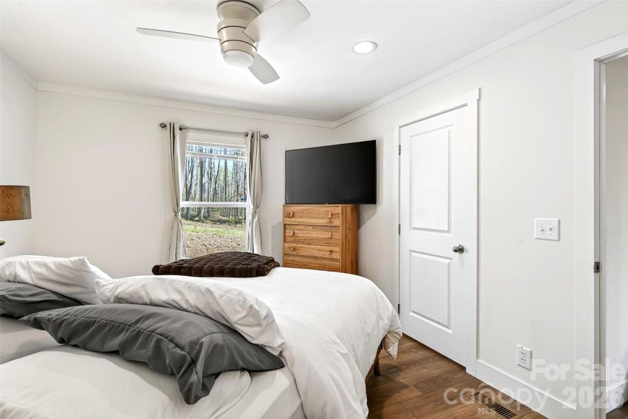 Furnished interior view inside a new home in , Marion (Image 17). Furnished interior view inside a new home in , Marion (Image 17).