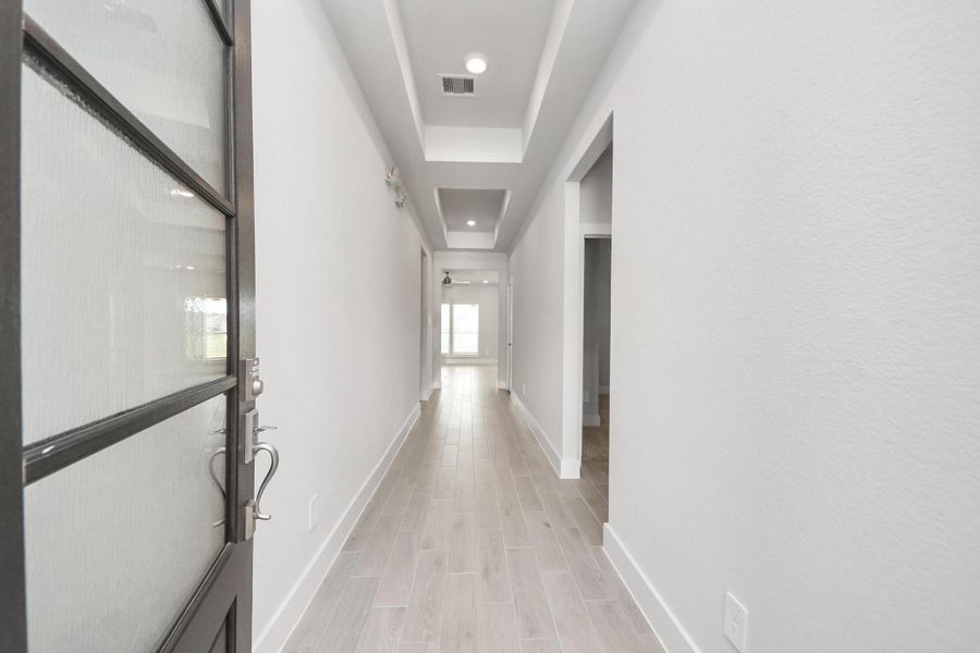 Spacious, unfurnished interior of a new home in Laurel Landing: Landmark Collection, Alvin (Image 24).