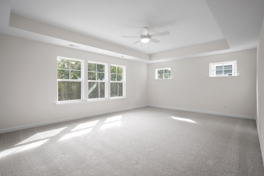 Spacious, unfurnished interior of a new home in Georgias Landing, Raleigh (Image 25).