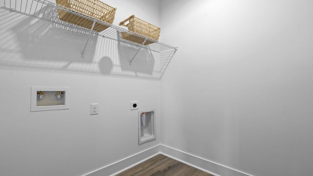 Spacious, unfurnished interior of a new home in The Pines at New Hampstead, Savannah (Image 20).