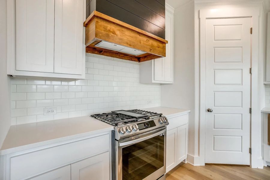 Representative furnished interior of a home built from the The Brazos by Elmwood Custom Homes in Matthews Farm, Venus (Image 9). Representative furnished interior of a home built from the The Brazos by Elmwood Custom Homes in Matthews Farm, Venus (Image 9).