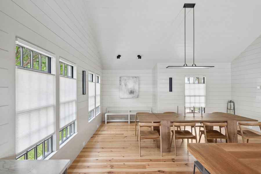 Image 75 of a home in .