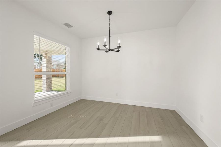 405 Newpark- Dining-1