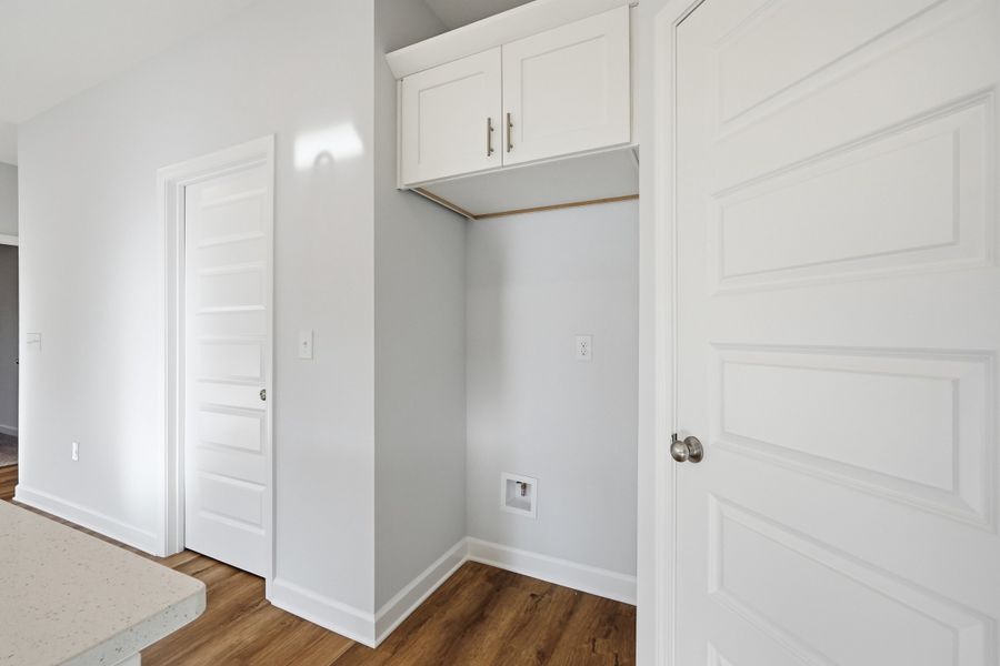 Spacious, unfurnished interior of a new home in McCarthy Estates, Defuniak Springs (Image 33).