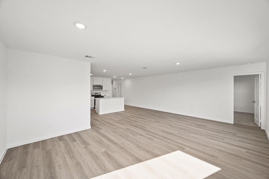 Spacious, unfurnished interior of a new home in The Canopies, Splendora (Image 9). Spacious, unfurnished interior of a new home in The Canopies, Splendora (Image 9).