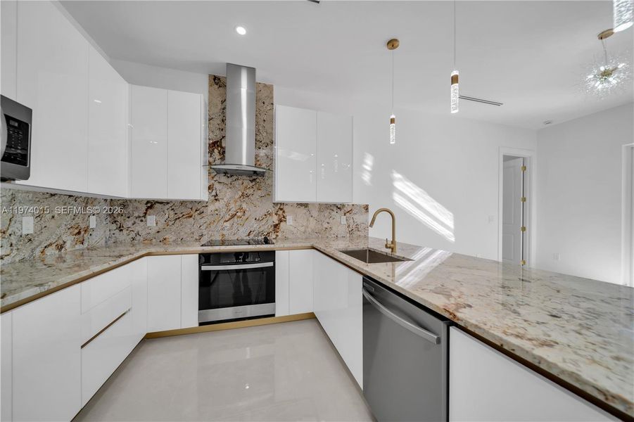 Furnished interior view inside a new home in , Lehigh Acres (Image 6).