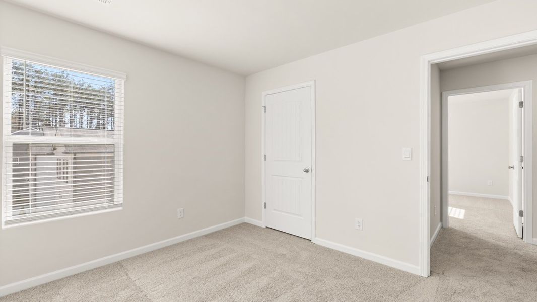 Representative unfurnished interior of a home built from the Robie by D.R. Horton in Pointe Park, Union City (Image 24).