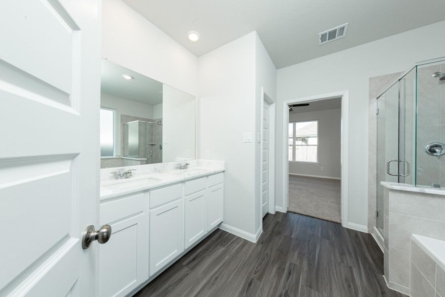 Furnished interior view inside a new home in Bluestem, Brookshire (Image 10). Furnished interior view inside a new home in Bluestem, Brookshire (Image 10).
