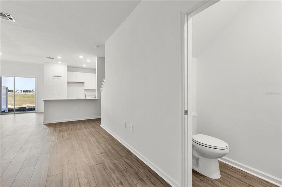 Spacious, unfurnished interior of a new home in , Ocala (Image 14).