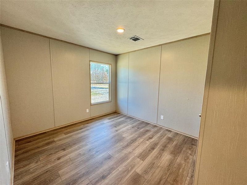 Spacious, unfurnished interior of a new home in , Nocona (Image 28).