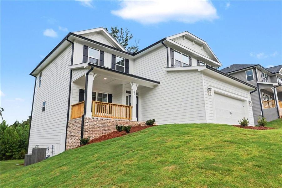 Exterior details and patio area of a home in Thunder Ridge, Dawsonville (Image 27).