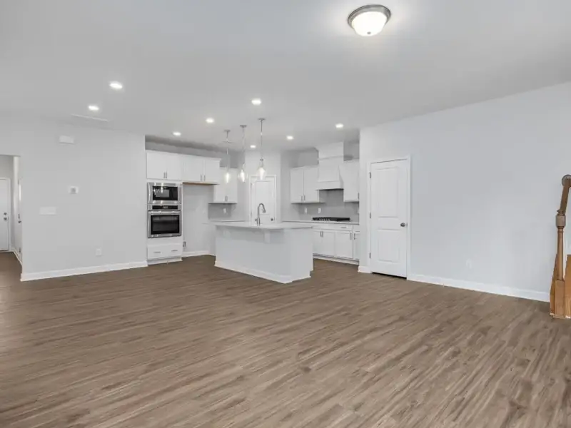 Spacious, unfurnished interior of a new home in Lake Park Villas, Wylie (Image 15).