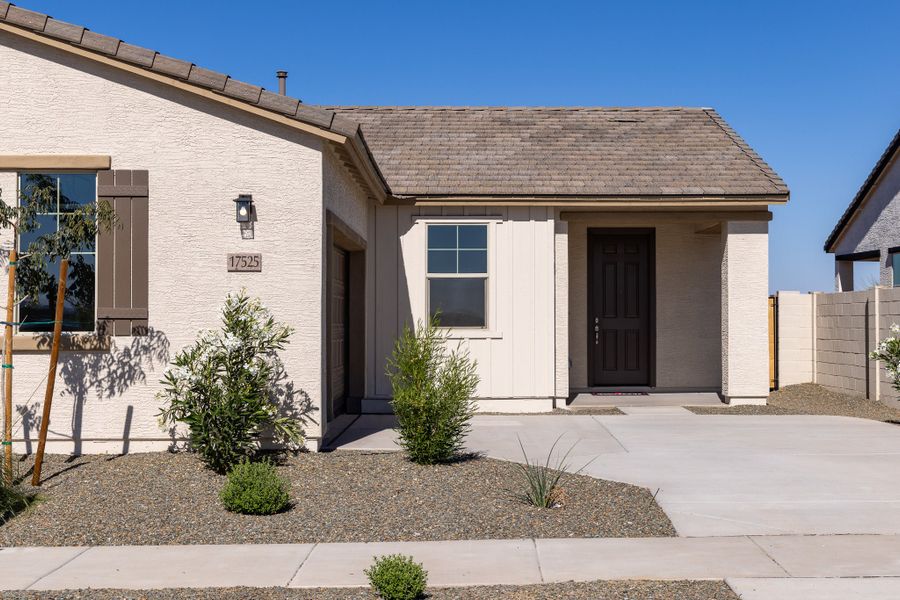 Exterior details and patio area of a home in Rancho Santa Rosa, Maricopa (Image 3).
