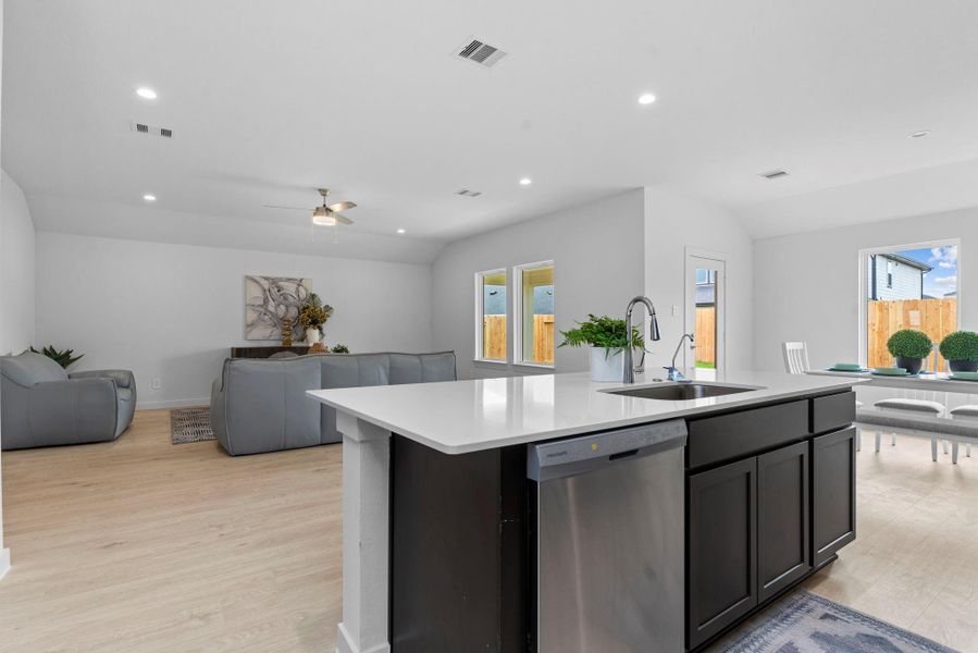 *Images and 3D tour are for illustration only and options may vary from home as built. *Images and 3D tour are for illustration only and options may vary from home as built.