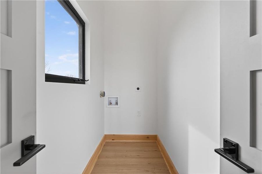 Spacious, unfurnished interior of a new home in , Ellijay (Image 34).
