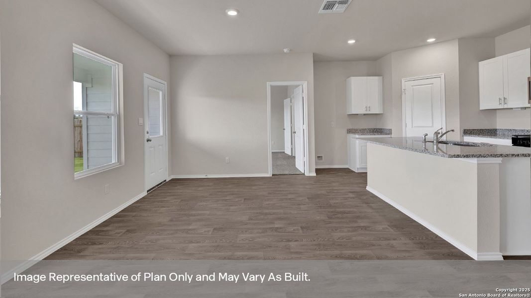 Spacious, unfurnished interior of a new home in Bollinger, Maxwell (Image 22).