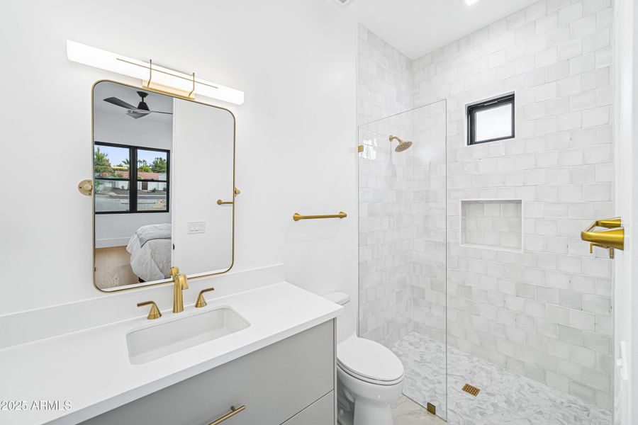 I2025111401-26 I2025111401-26