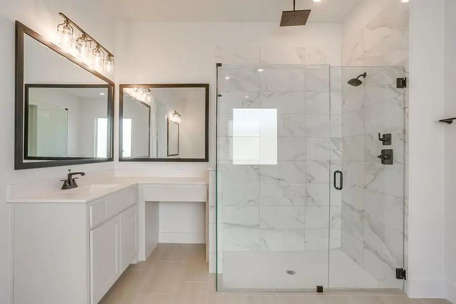 Furnished interior view inside a new home in Talon Hills, Fort Worth (Image 8). Furnished interior view inside a new home in Talon Hills, Fort Worth (Image 8).