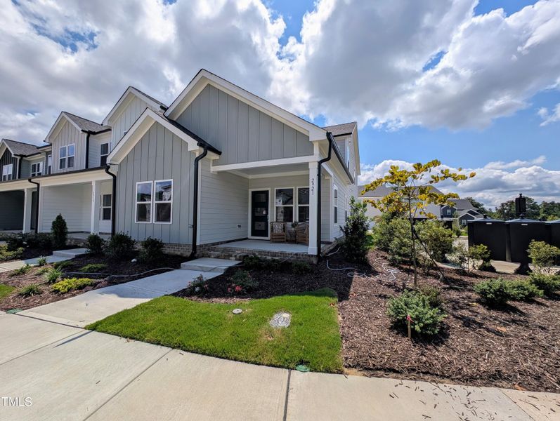 Front Lot 277 - I Got Chills