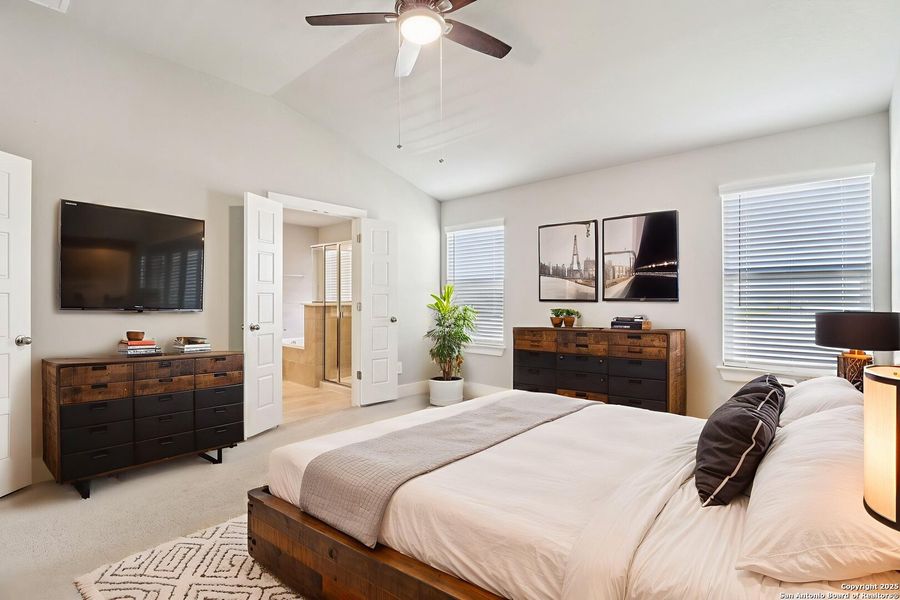 Furnished interior view inside a new home in Thomas Pond, San Antonio (Image 5). Furnished interior view inside a new home in Thomas Pond, San Antonio (Image 5).