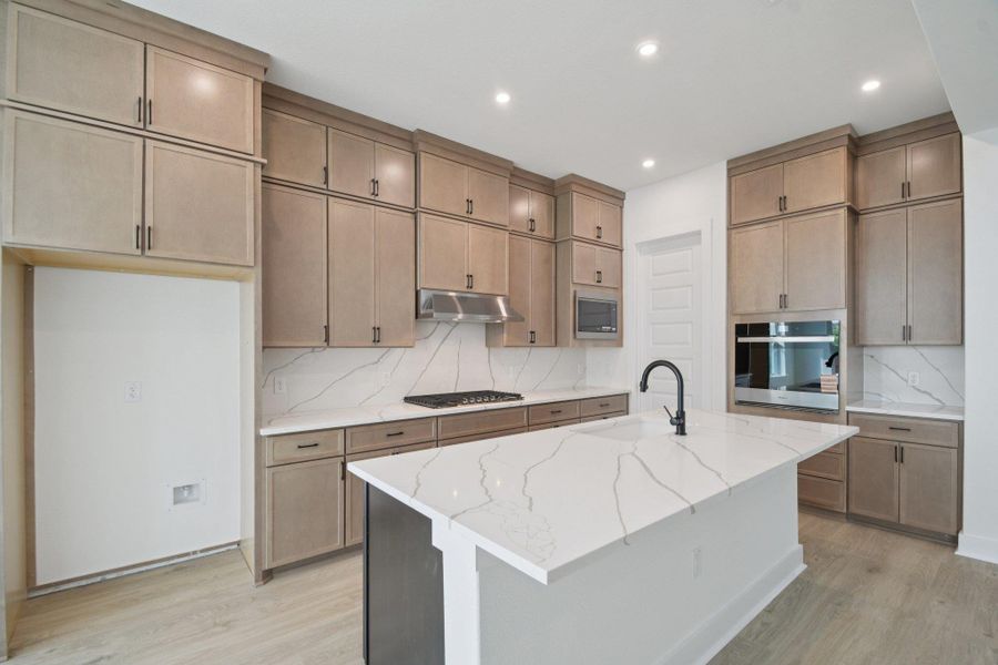 Home is under construction, not the actual photos – for illustrative purposes only. Please confirm features and color selections
