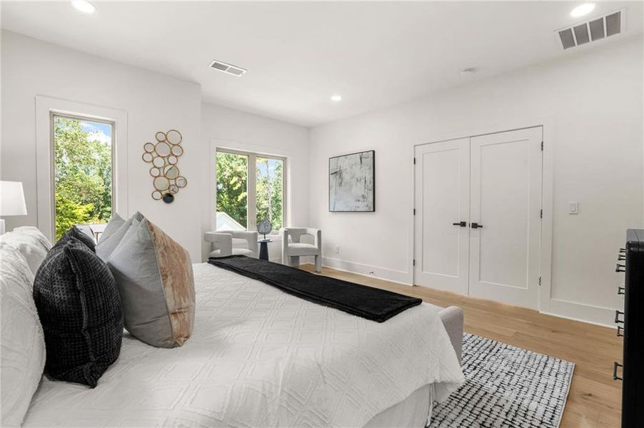 Furnished interior view inside a new home in , Atlanta (Image 58).